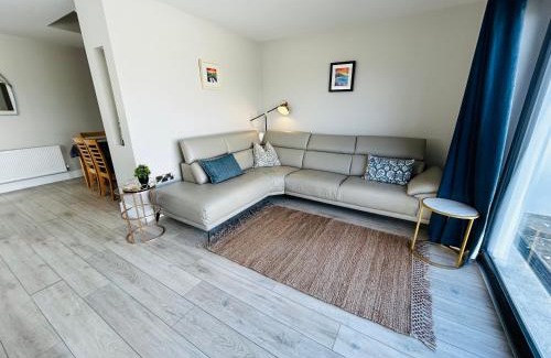 Liscannor House | Beside the sea & minutes from Cliffs-Clahane Shore Lodge