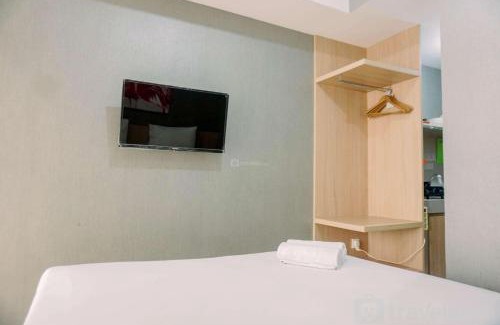 Ciputat Apartment | Best Comfy and Modern Studio at Baileys Apartment By Travelio