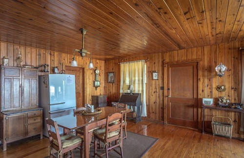 Alligator Point House | BEST DEAL on The BEACH - 3 bedrooms, 2 baths with screened porch