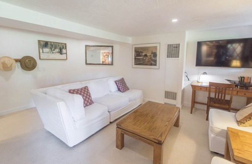 Ketchum Condo | Best Deal, small 2 bedroom unit
