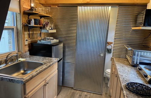 French Lick Cabin | Best Deal! TINY CABIN 5 STAR Clean- French Lick, IN -Private with VIEWS!