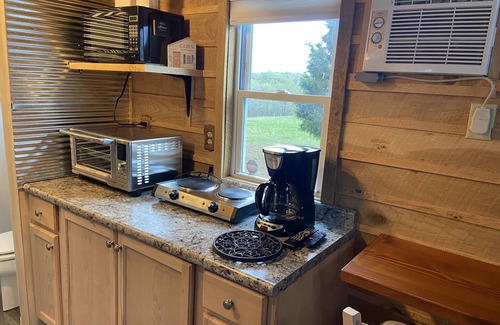 French Lick Cabin | Best Deal! TINY CABIN 5 STAR Clean- French Lick, IN -Private with VIEWS!