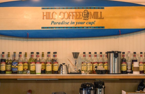 Hilo House | Best Hilo Location @ Richardsons Beach Park, Swimming, Snorkeling Sleeps 8-Save$