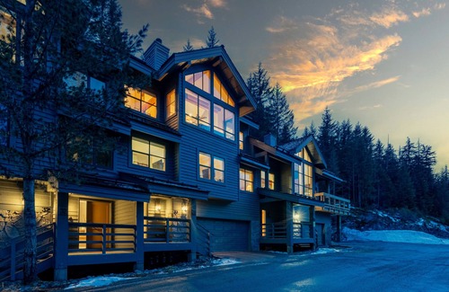 Whistler Village House | Best Mountain View, 5-Star Luxury Whistler Village 5BR Ski-in
