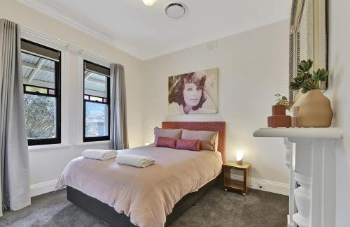 Orange House | Best Nest on March Cosy Home in CBD Firepit