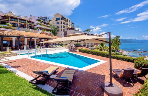 South Shore Hotel Area Villa | BEST OCEANFRONT VILLA WITH FULL STAFF, DIRECT BEACH ACCESS