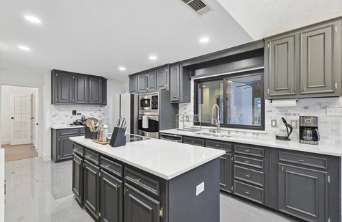 Northeast Carrollton House | Best of Carrollton - Luxury, Pool, Hot tub, Games