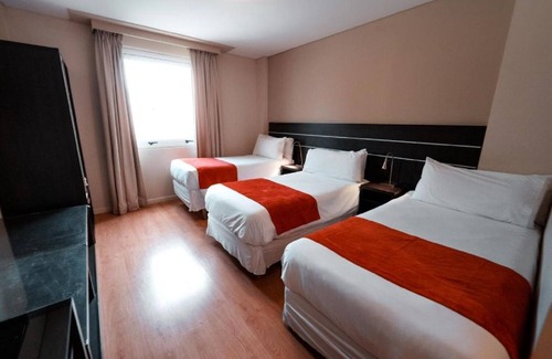 El Centro Hotel | Best Place to Stay in Buenos Aires! Close to Parque Intercontinental Plaza