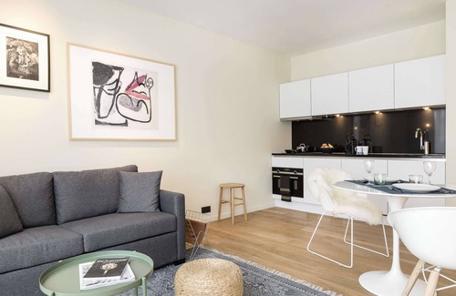 Jewish Quarter House | Best Place to Stay in Antwerp! 2 Larges Units Close to The Beguinage!