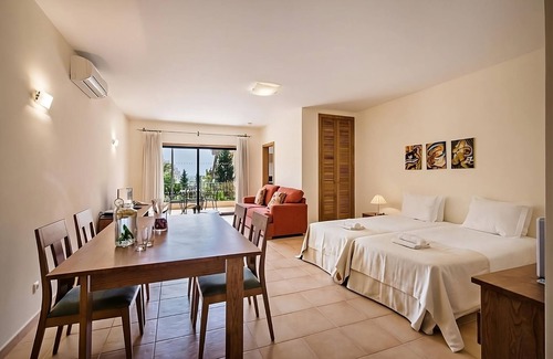 Praia da Luz Hotel | Best Place to Unwind! Free Parking, Full Kitchen, Outdoor and Indoor Pools!