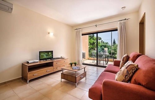 Praia da Luz Hotel | Best Place to Unwind! Free Parking, Full Kitchen, Outdoor and Indoor Pools!