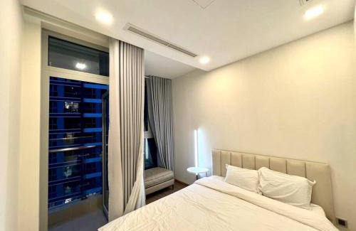 Hang Xanh Apartment | Best price 2BR view River park 5