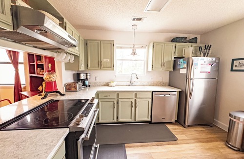 Cape San Blas House | Best value on the Cape! Located End of Boardwalk to Beach! Kayaks.