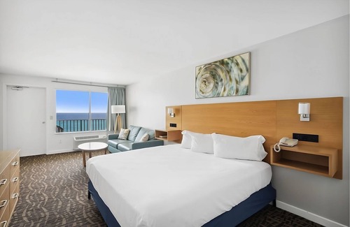 Panama City Beach Hotel | Best Value, Quality Stay! Ocean View, Beachfront Property, Outdoor Pool