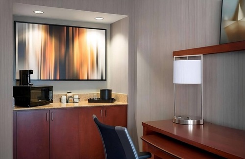 Torrance Hotel | Best Value, Quality Stay! Pets Allowed, Free Parking, Near Pueblo Park