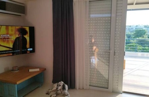 Vouliagmeni Apartment | Best view in the Bay!