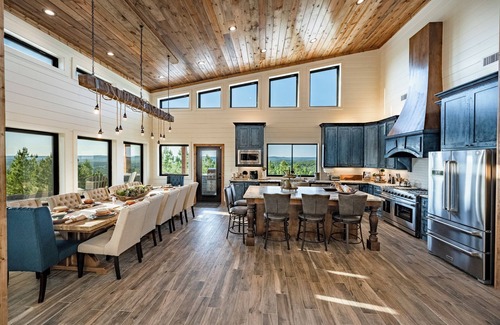Broken Bow Cabin | Best Views in Broken Bow/Pool Table/Hot Tub/Fire Pit/Epic Rain Shower/Arcade