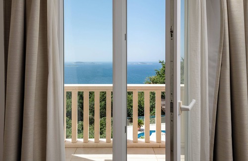 Mlini Villa | Best Villa in Mlini up to 14 people