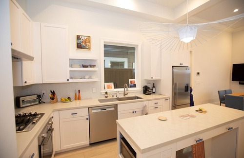 Nob Hill Condo | "Best VRBO" "Best Stay" - 100% 5⭐︎ Reviews