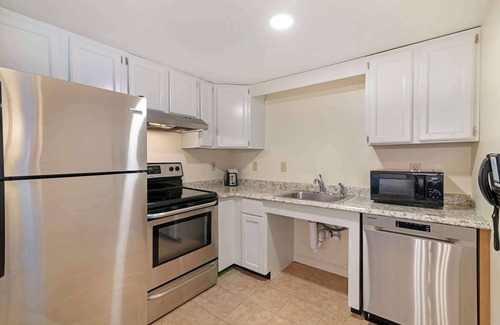 East Haven Rutland County Hotel | Best Western Inn & Suites Rutland-Killington