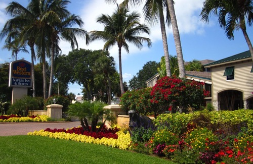 Moorings Hotel | Best Western Naples Inn & Suites