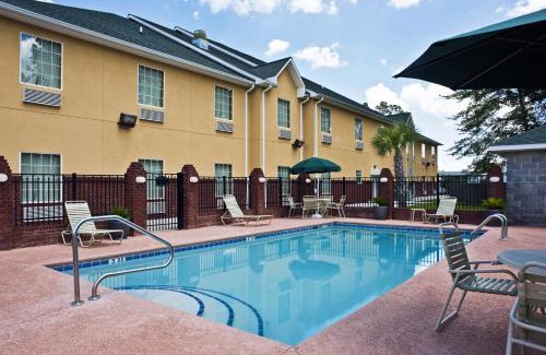 Waycross Hotel | Best Western Plus Bradbury Inn and Suites