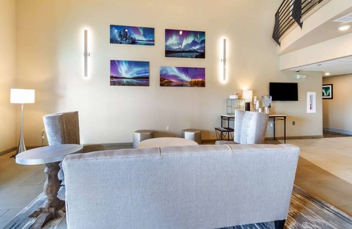 College Hotel | Best Western Plus Chena River Lodge