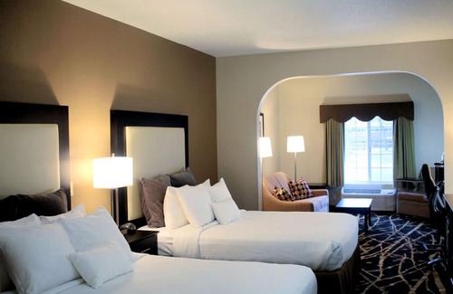 Clive Hotel | Best Western Plus Des Moines West Inn & Suites