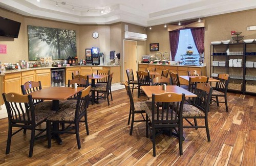 Clive Hotel | Best Western Plus Des Moines West Inn & Suites