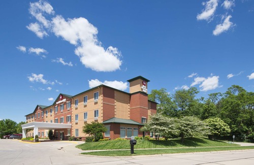 Clive Hotel | Best Western Plus des Moines West Inn & Suites