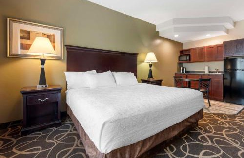 Eau Claire Hotel | Best Western Plus Eau Claire Conference Center