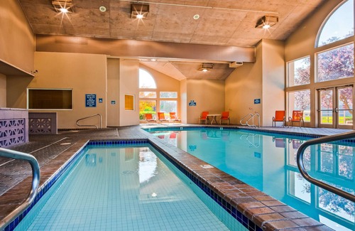 Southeast Salem Hotel | Best Western Plus Mill Creek Inn