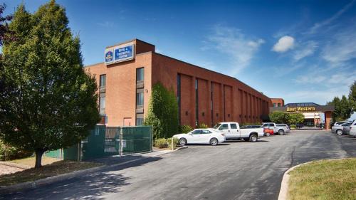 Oswego Hotel | Best Western Plus Oswego Hotel and Conference Center