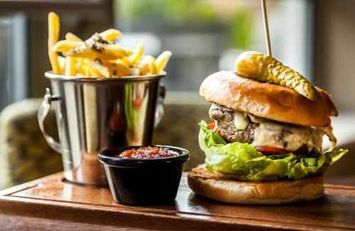 Handforth Hotel | Best Western Plus Pinewood Manchester Airport-Wilmslow Hotel