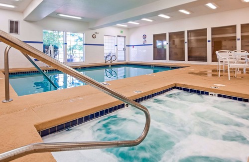 Albany Hotel | Best Western Plus Prairie Inn