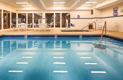 Albany Hotel | Best Western Plus Prairie Inn