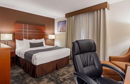 Wa Keeney Hotel | Best Western Plus WaKeeney Inn & Suites