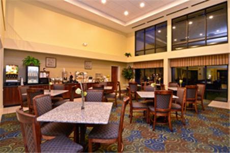 Arlington Hotel | Best Western Plus Yadkin Valley Inn & Suites