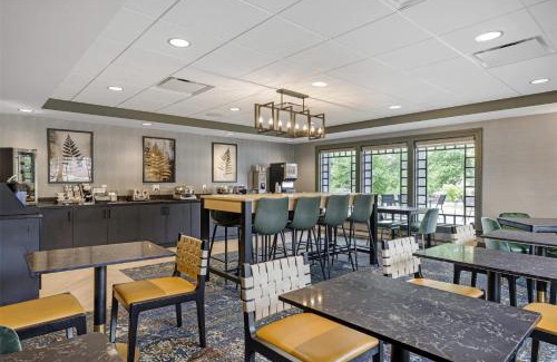 Potsdam Hotel | Best Western Potsdam University Park Inn