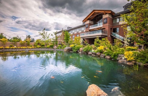Lebanon Hotel | Best Western Premier Boulder Falls Inn