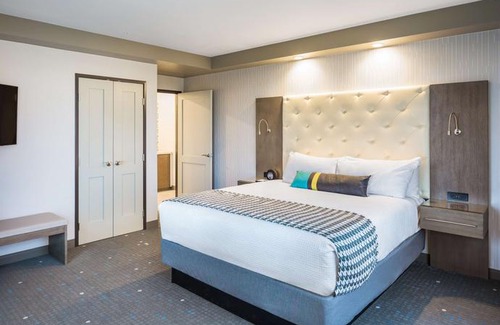 Vancouver Hotel | Best Western Premier Hotel at Fisher's Landing
