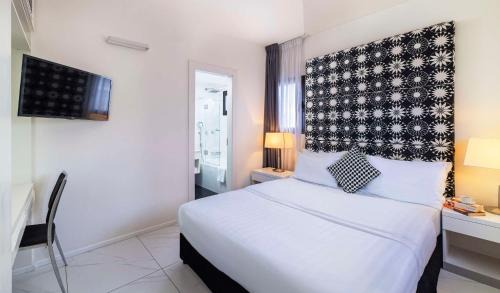 Tel Aviv Promenade Hotel | Best Western Regency Suites
