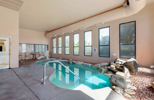 Cortez Hotel | Best Western Turquoise Inn & Suites