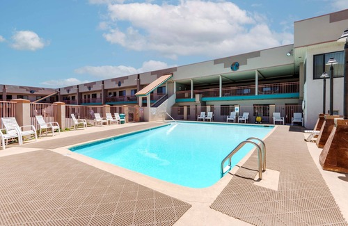 Cortez Hotel | Best Western Turquoise Inn & Suites