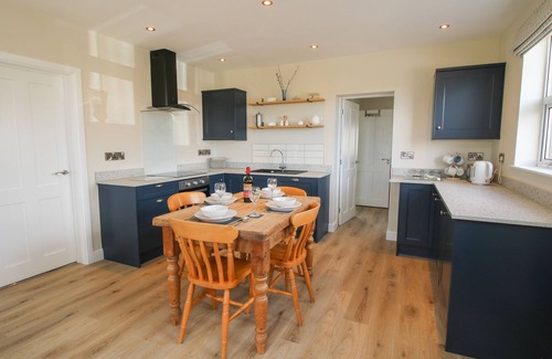 Oswestry Cottage | BETHANIA, family friendly, with open fire in Llanrhaeadr-Ym-Mochnant
