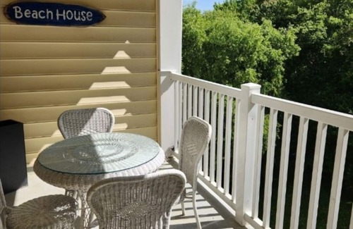 Cedar Neck Condo | Bethany Beach Island Theme 3BR/2BA/Balcy/W/D/Elevator/Garage/3.5 Miles To beach