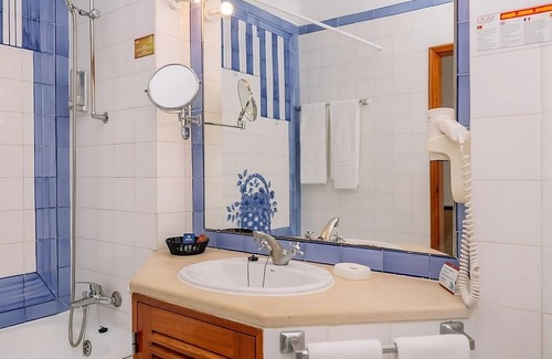 Oura Hotel | Better Choice for your Vacation! Two Fully-furnished 2BR with Pool or Sea View