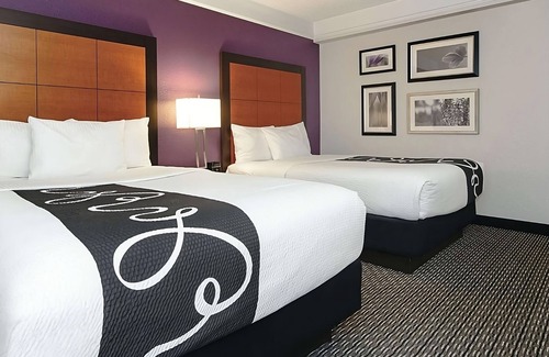 Guasti Hotel | Better Choice For Your Vacation! 2 Great Units Close to iFLY Indoor Skydiving!