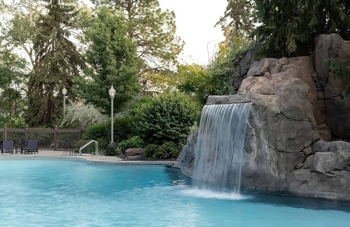 Riverside House | Better Choice for your Vacation! Pets Allowed, Near Mobius Children's Museum