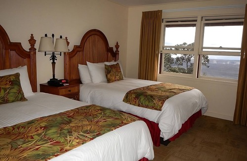 Volcano Hotel | Better Choice for your Vacation! Crater View Unit for 4, Free Parking!